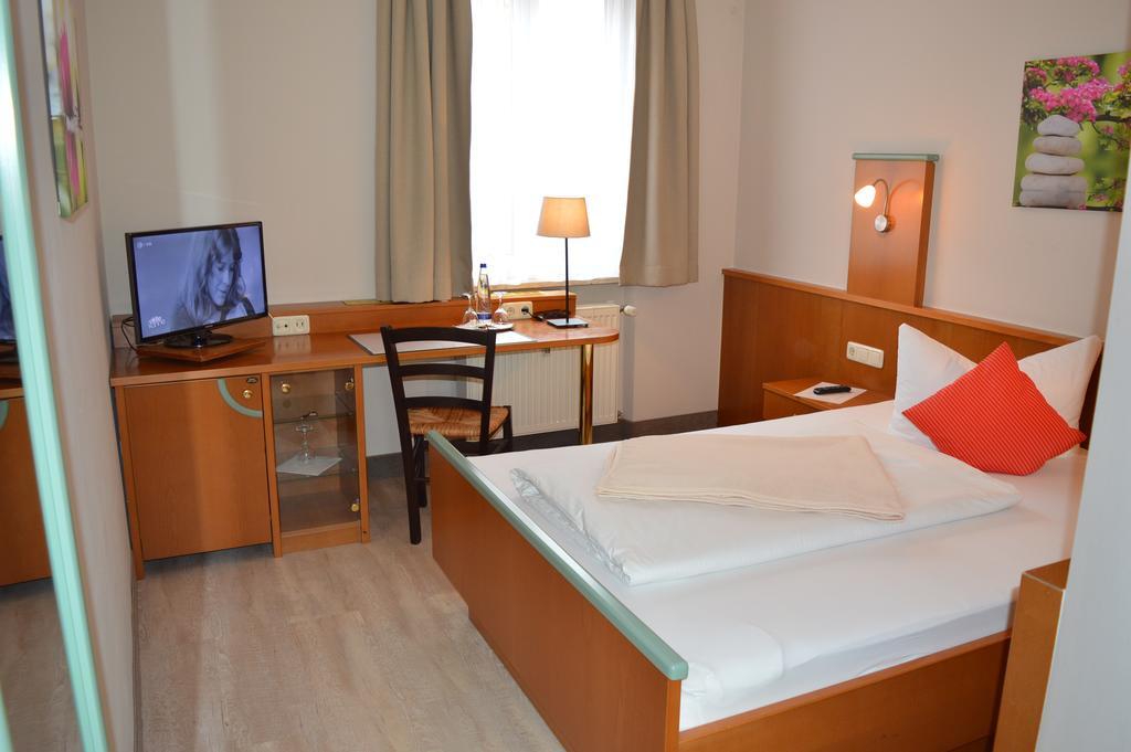 Boardinghouse Pfarrkirchen Hotel Exterior foto