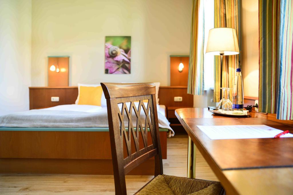 Boardinghouse Pfarrkirchen Hotel Cameră foto